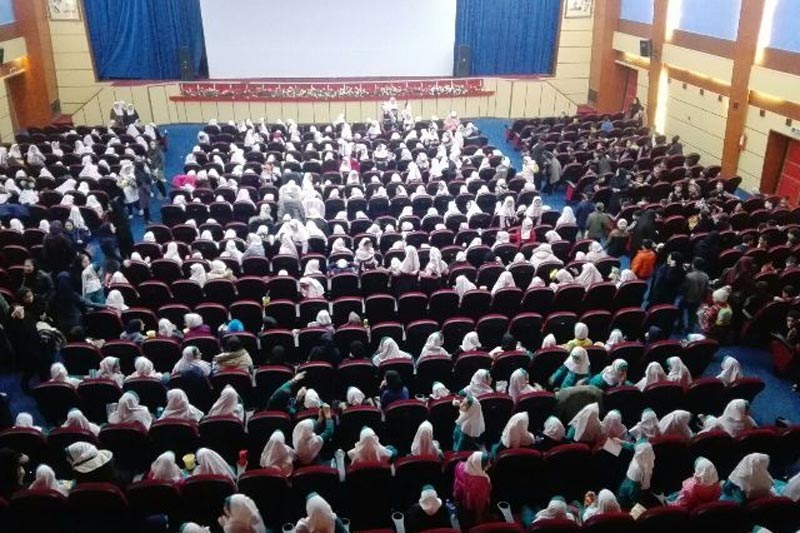 جشنواره فیلم فجر و شور و حال کودکانه در سینما هلال سمنان