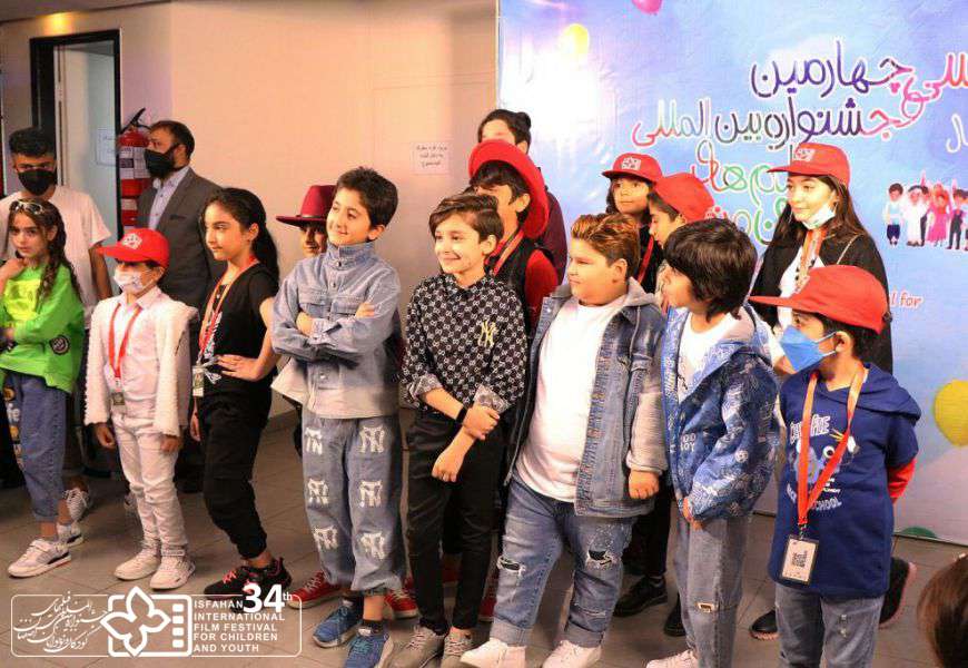 روز سوم در یک نگاه | روز پرشور خانه جشنواره با عروسک‌ها، دیوها و پری‌ها