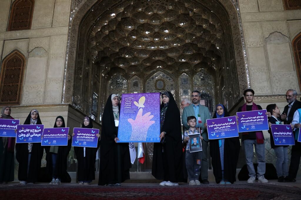 رونمایی پوستر جشنواره بین المللی فیلم کودکان و نوجوانان/ فرصتی برای بازآفرینی خاطره‌ها و بازگویی رشادت‌ها با تصویر