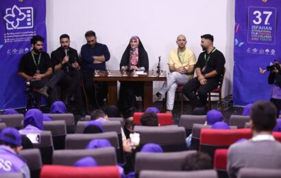 در نشست خبری «افسانه سپهر» مطرح شد؛ دانش‌آموزان شهید جنگ ۱۲ روزه می‌توانستند مخاطبان این جشنواره باشند!/ انرژی بچه ها در جشنواره مرا به وجد آورد