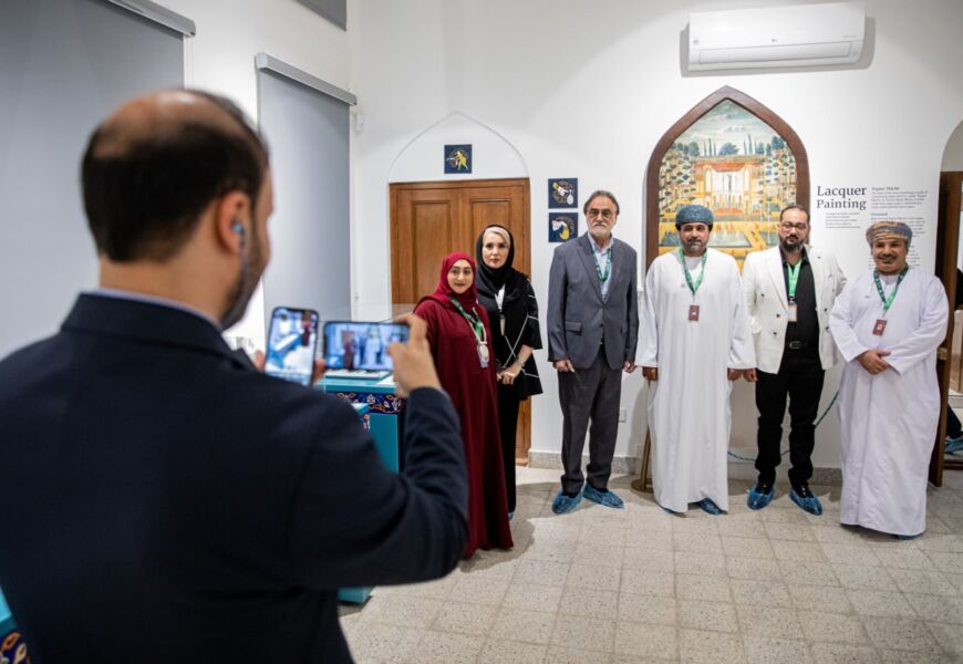 گزارش تصویری | بازدید مهمانان بین الملل و داوران جشنواره از موزه ملی هنر اصفهان