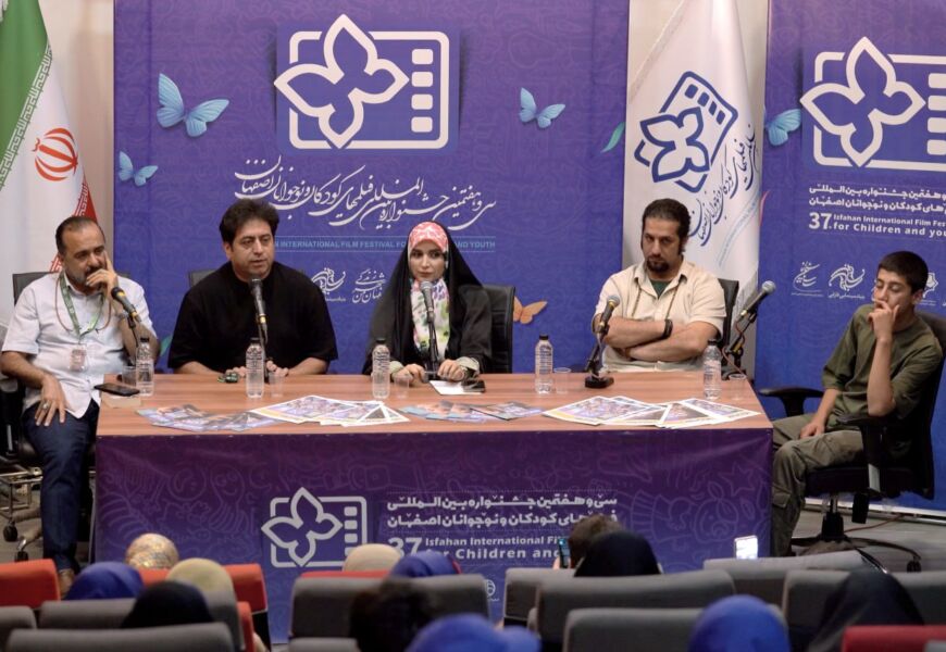 اکران، نشست و فتوکال فیلم سینمایی «موی گرگ» به کارگردانی فریدون نجفی