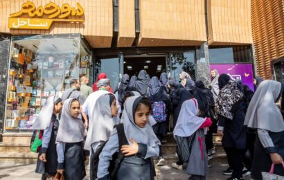 گزارش تصویری| شور و هیجان دانش آموزان در سینما ساحل اصفهان در دومین روز جشنواره