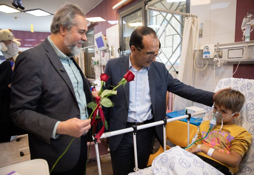 گزارش تصویری | جشنواره فیلم کودک به عیادت کودکان بیمارستان رفت گزارش تصویری | جشنواره فیلم کودک به عیادت کودکان بیمارستان رفت